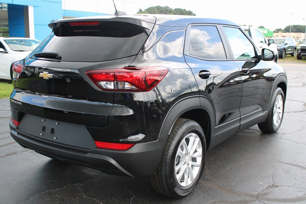2026 Chevrolet Trailblazer LS photo 4