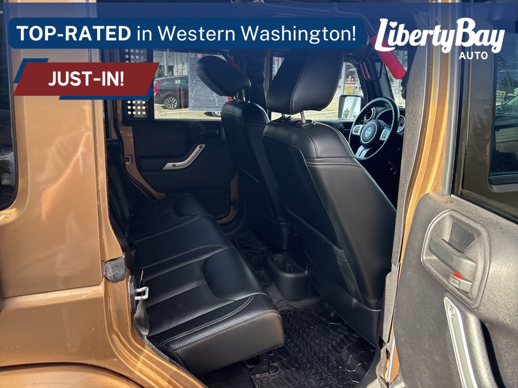 2015 Jeep Wrangler Unlimited Rubicon photo 6