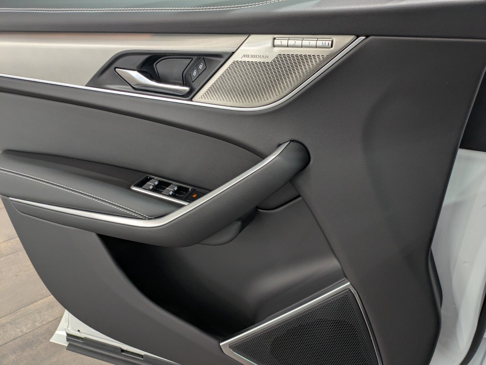 2026 Jaguar F-PACE P250 R-Dynamic S photo 18