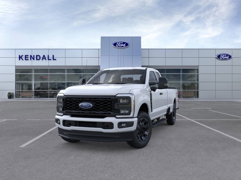 2025 Ford F-250 photo 2