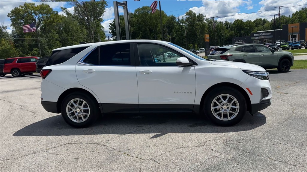 2023 Chevrolet Equinox LT photo 3