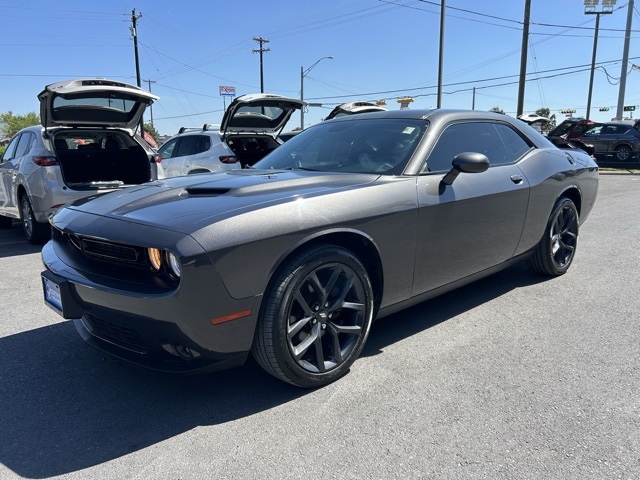 2020 Dodge Challenger SXT photo 3