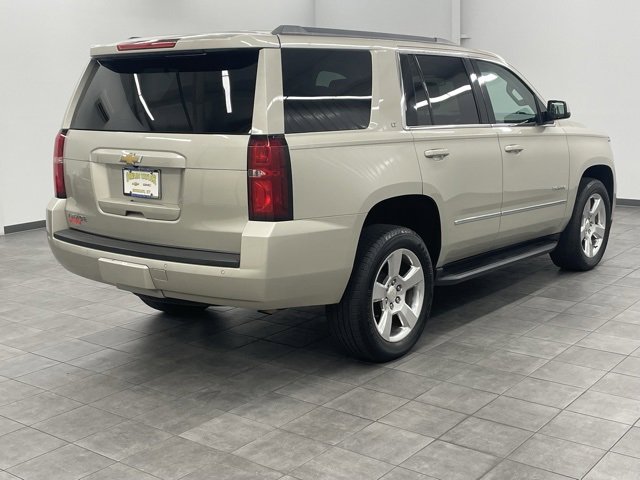 2016 Chevrolet Tahoe LT photo 2