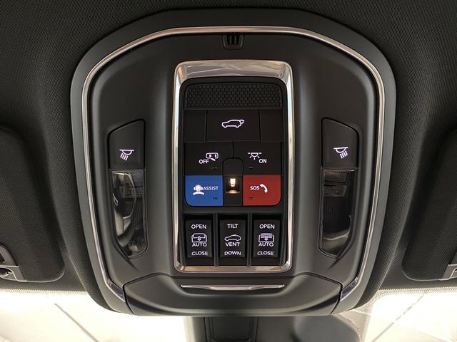 2025 Jeep Grand Cherokee Limited photo 25