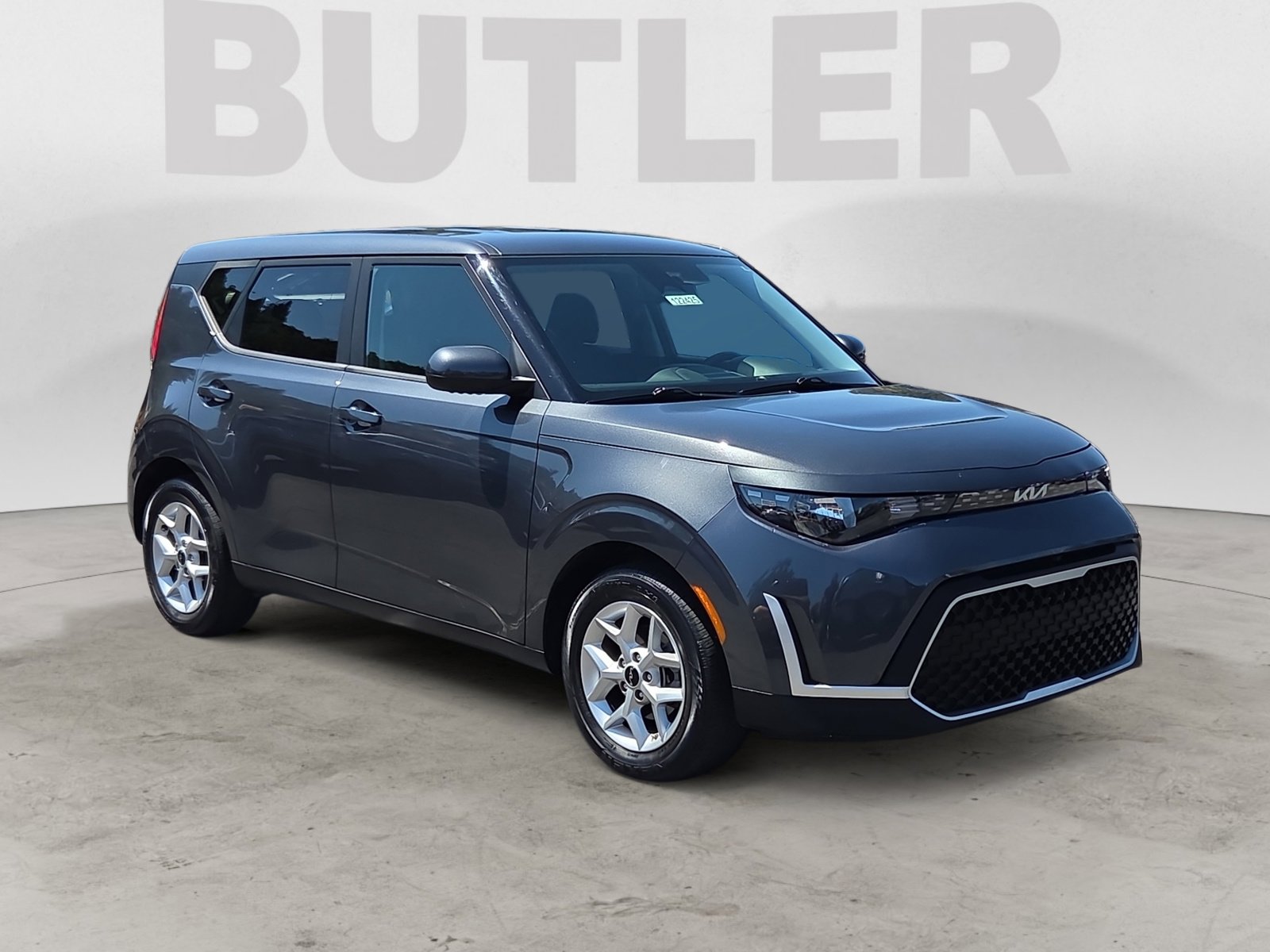 2023 Kia Soul LX photo 2