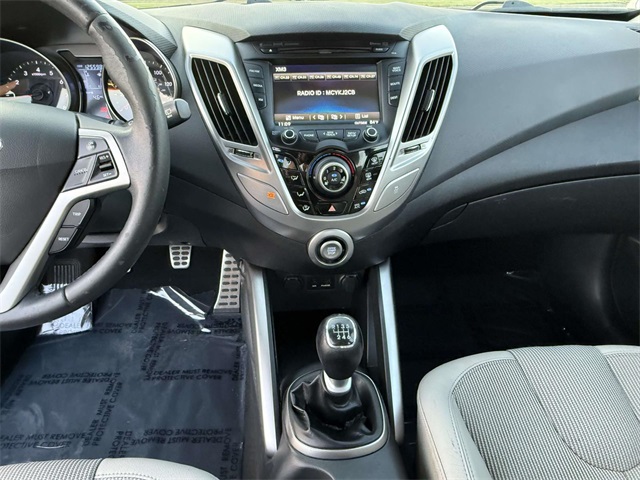 2012 Hyundai Veloster Base photo 15