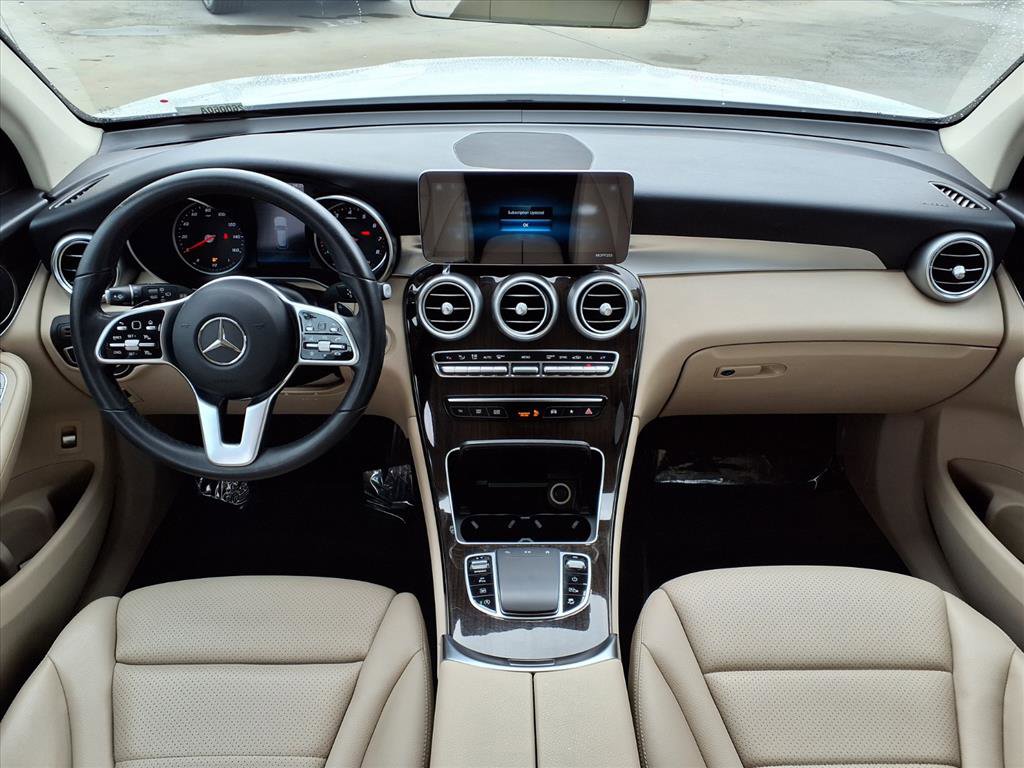 2021 Mercedes Benz GLC 300 photo 4