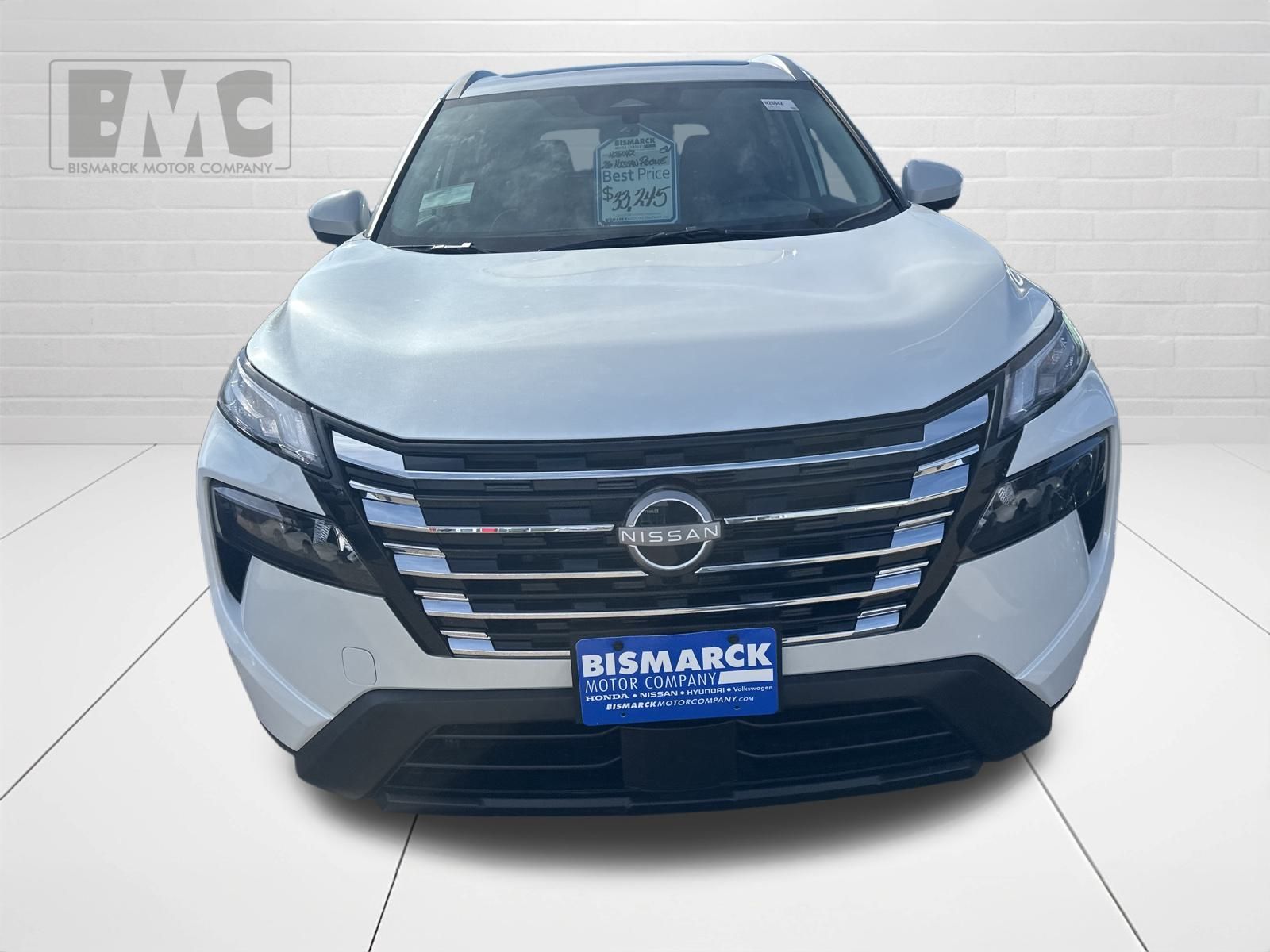 2026 Nissan Rogue SV photo 2