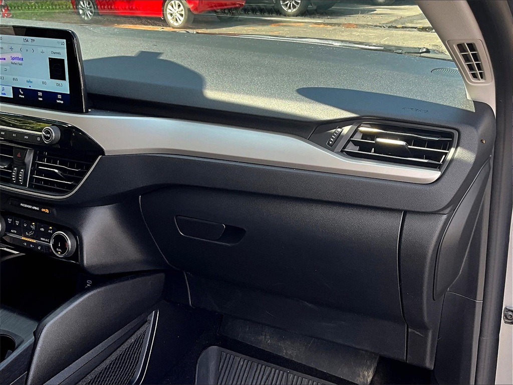 2022 Ford Escape SEL photo 12