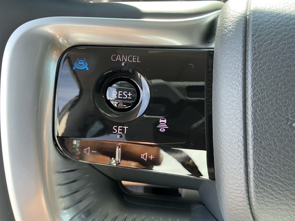 2026 Infiniti QX80 Luxe photo 14