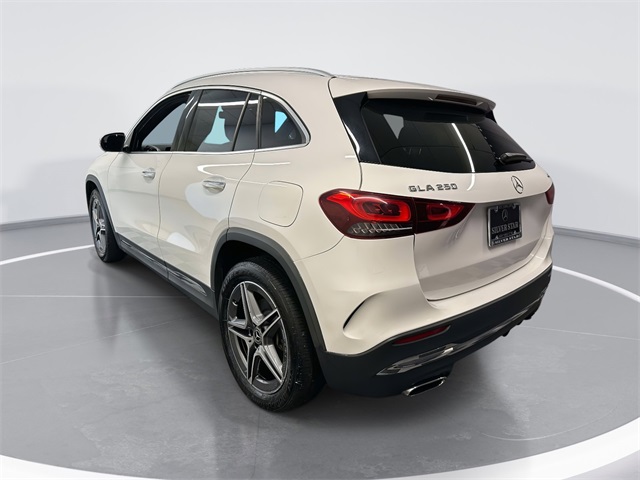 2022 Mercedes Benz GLA 250 4MATIC photo 4