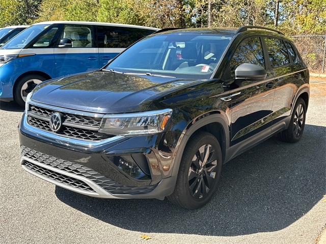 2022 Volkswagen Taos S photo 3