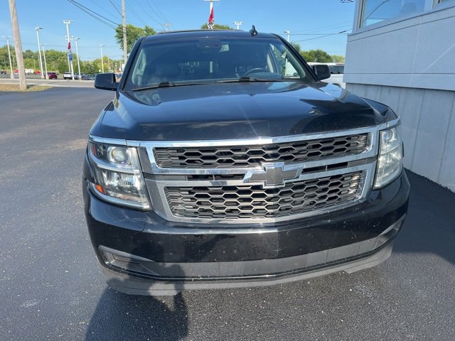 2015 Chevrolet Suburban LT photo 2