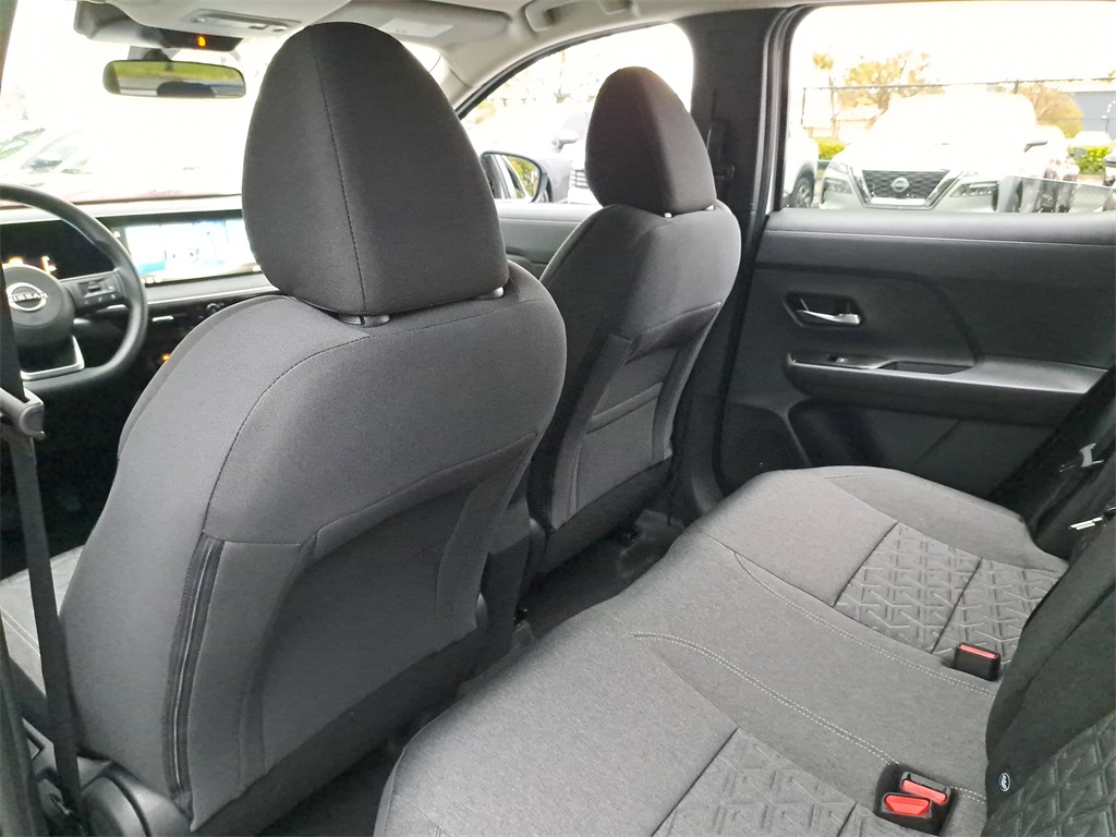 2026 Nissan Kicks SV photo 9