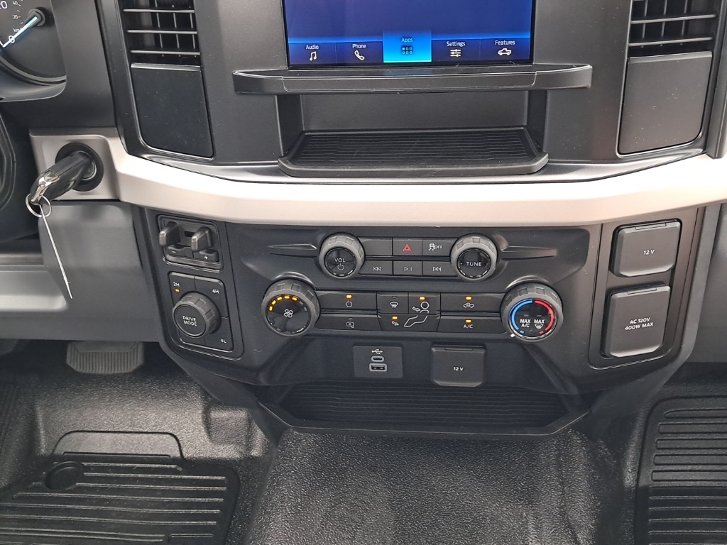 2025 Ford F-600 photo 22