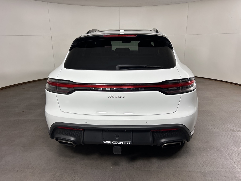 2025 Porsche Macan Base photo 6