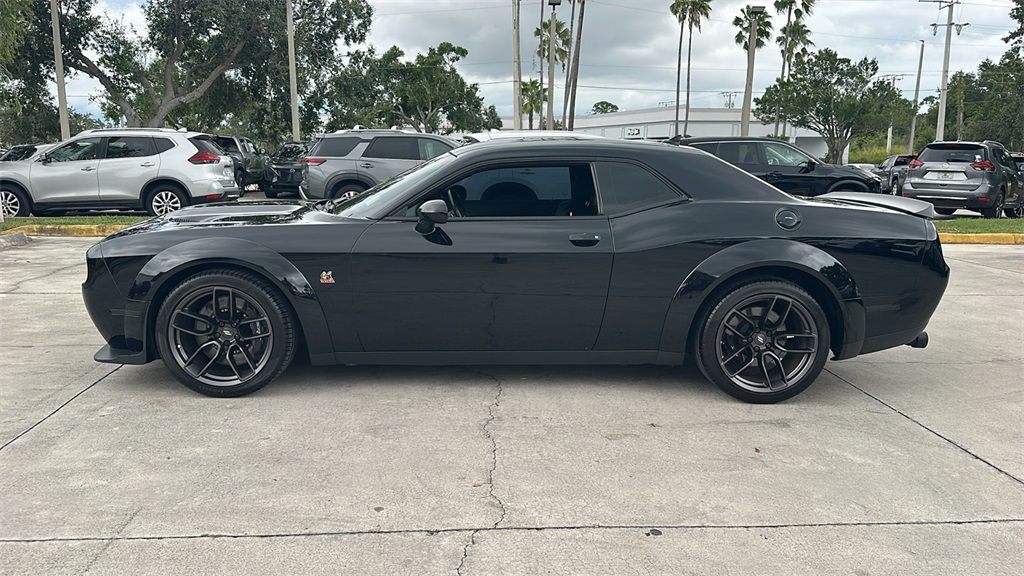 2021 Dodge Challenger R/T Scat Pack Widebody photo 4