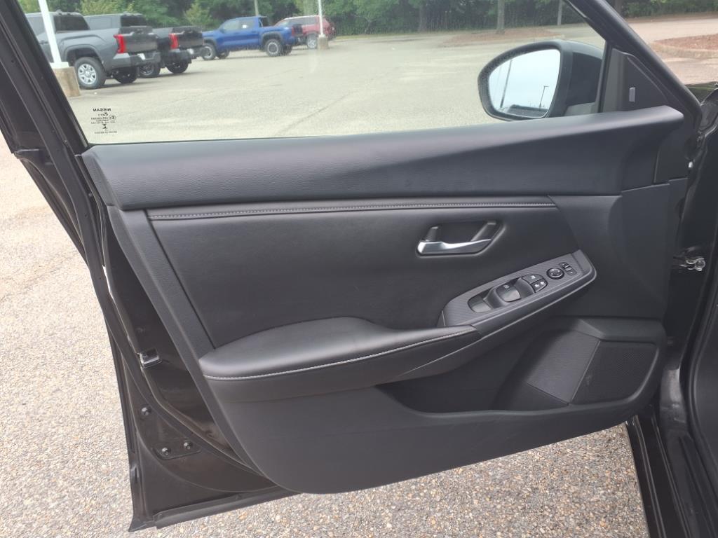 2023 Nissan Sentra SV photo 16