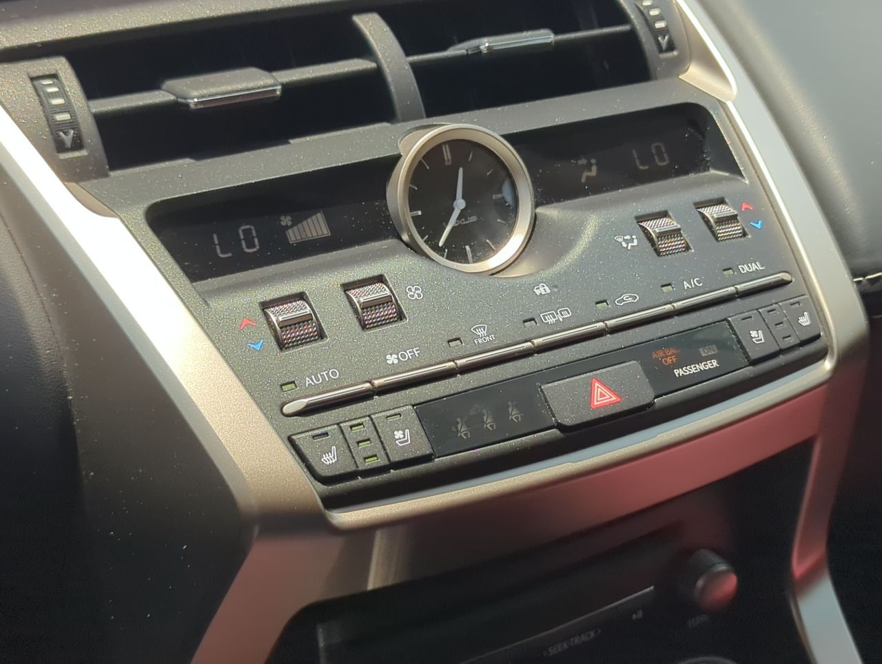 2021 Lexus NX 300 photo 16