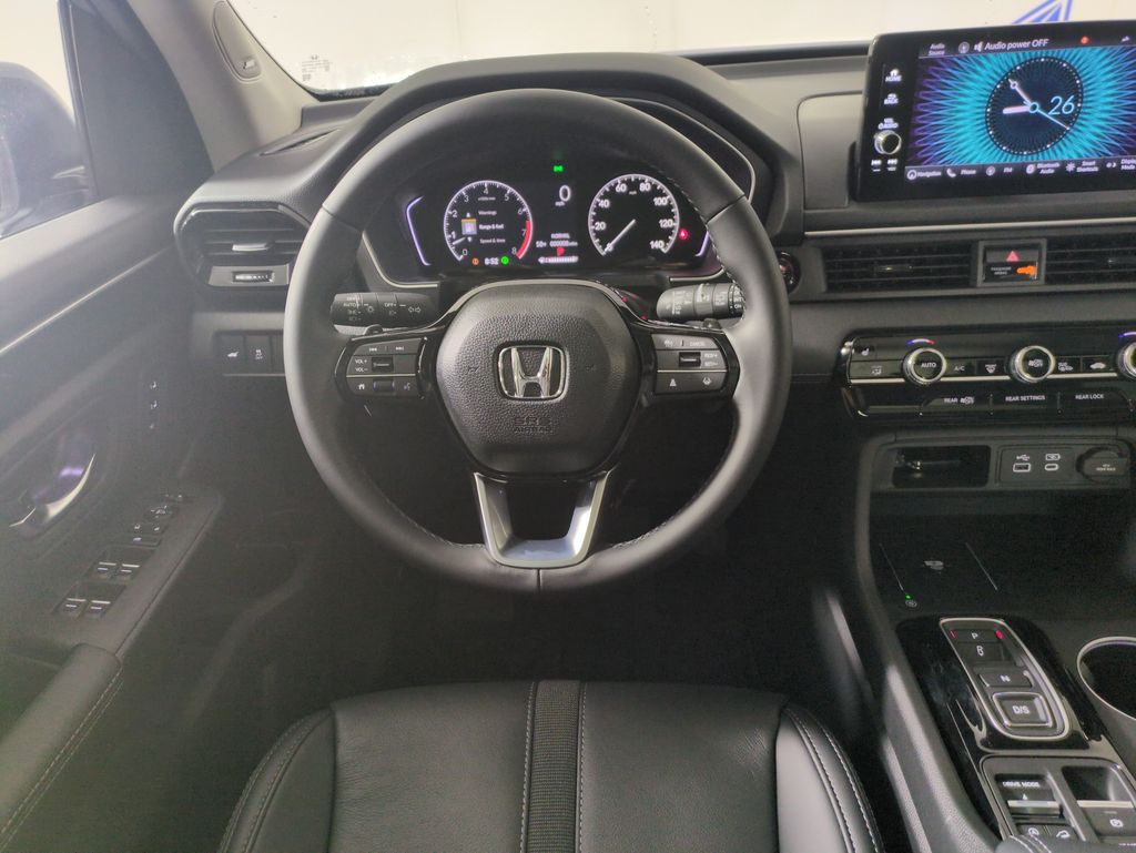 2025 Honda Pilot Touring photo 11