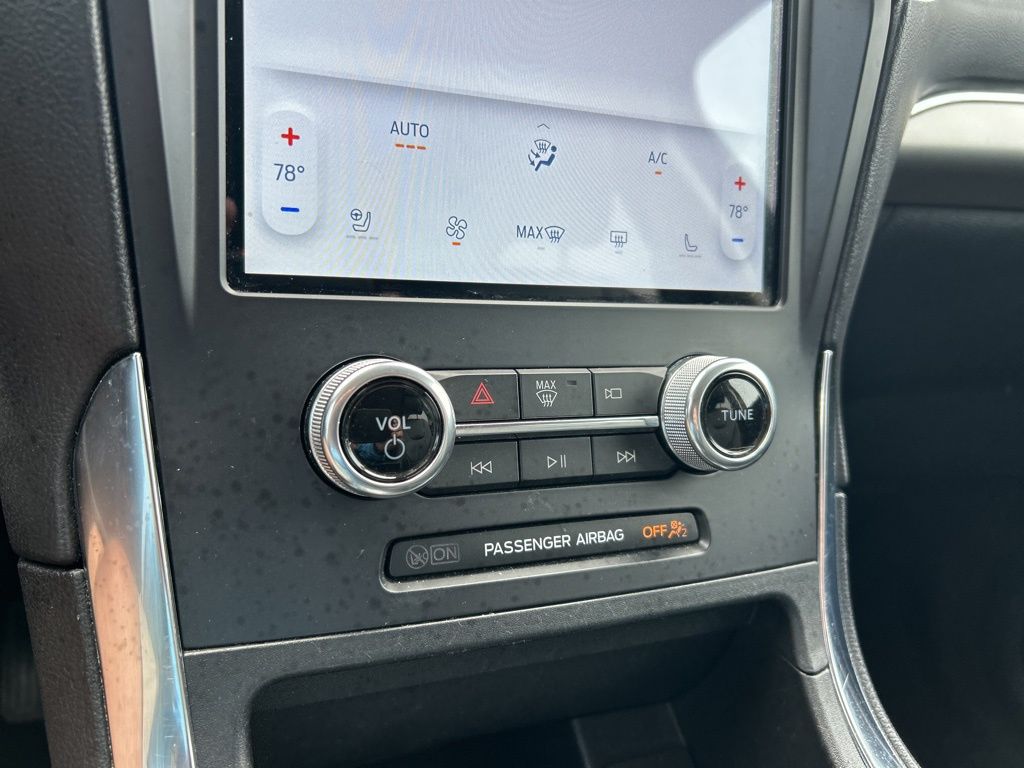 2022 Ford Edge Titanium photo 27