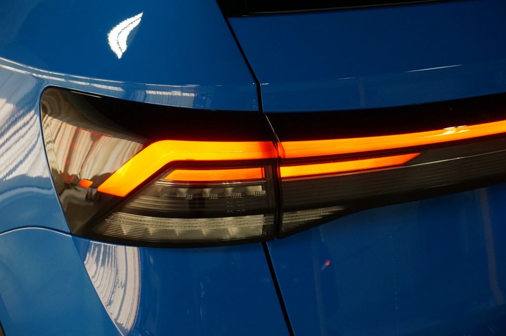 2025 Volkswagen Taos SE photo 29