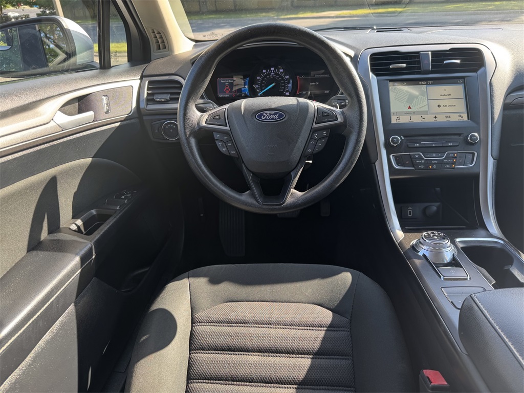 2018 Ford Fusion SE photo 14