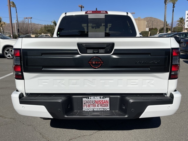 2025 Nissan Frontier PRO-4X photo 5