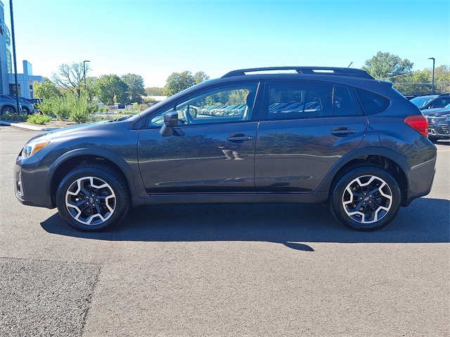 2017 Subaru Crosstrek 2.0i Premium photo 2