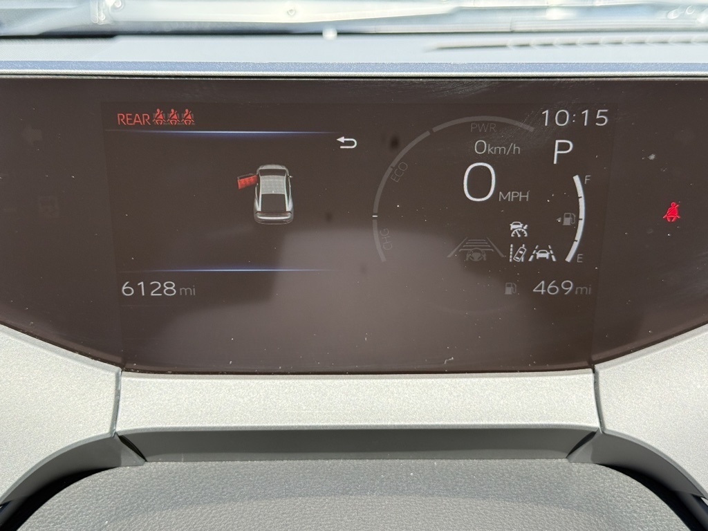 2024 Toyota Prius XLE photo 24