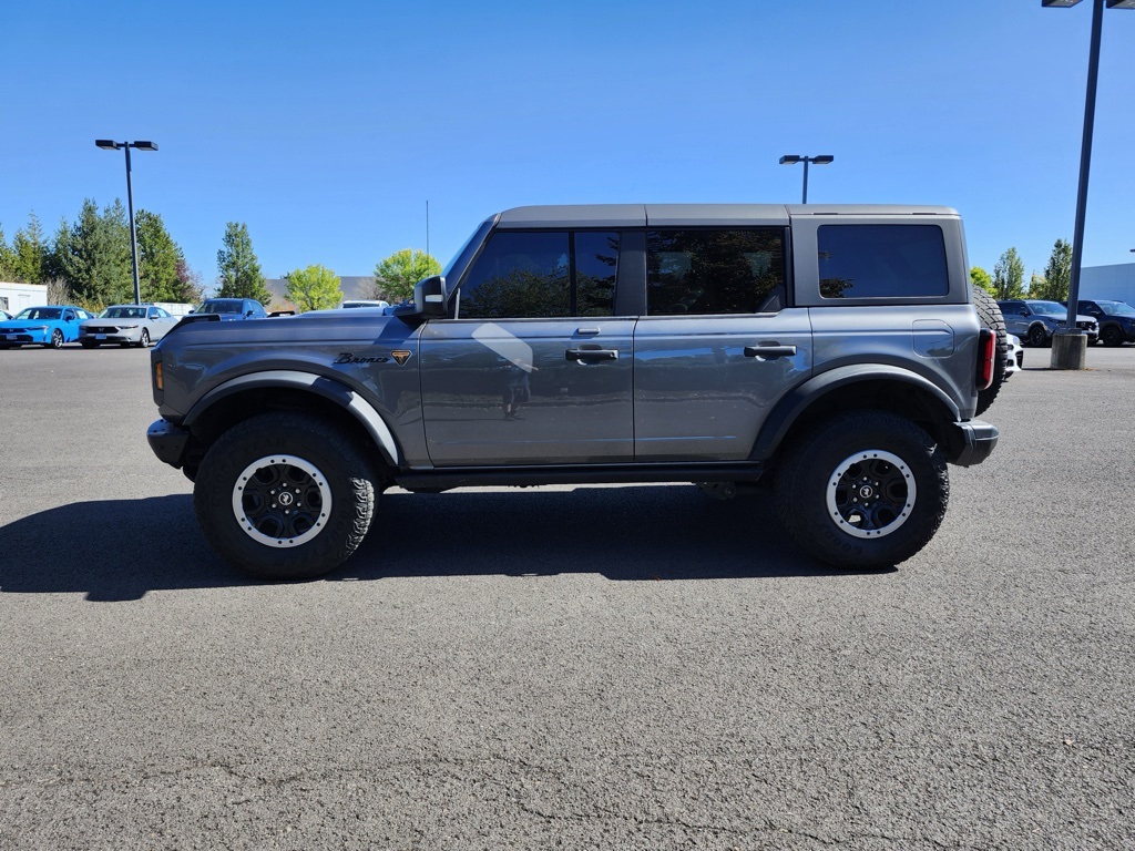 2022 Ford Bronco Badlands photo 3