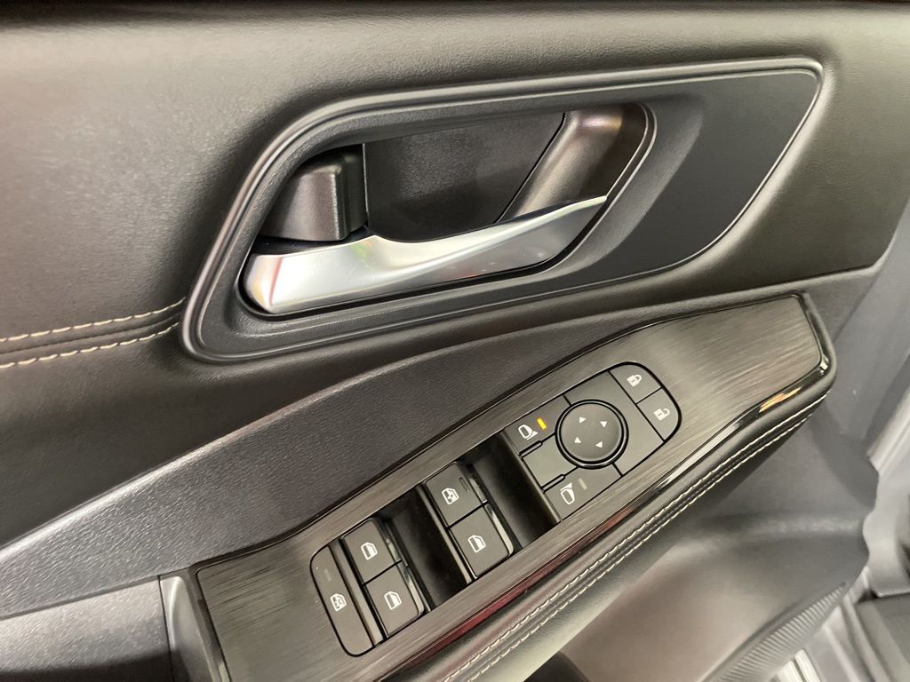 2023 Nissan Rogue SV photo 15