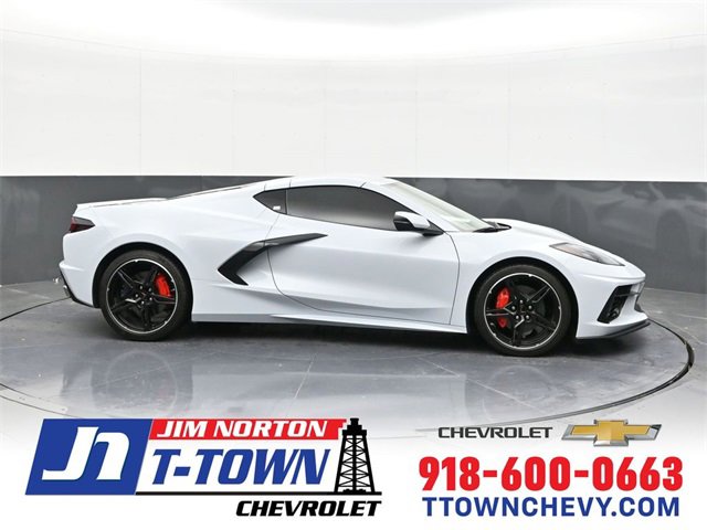 2023 Chevrolet Corvette 1LT's photo