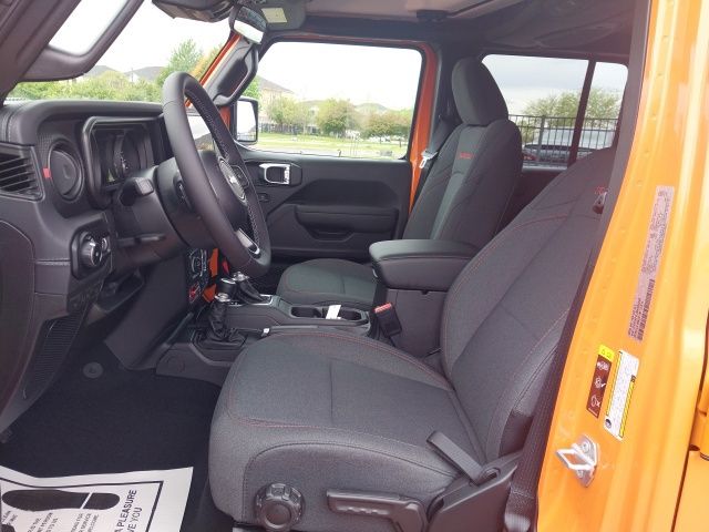 2025 Jeep Wrangler Rubicon photo 3