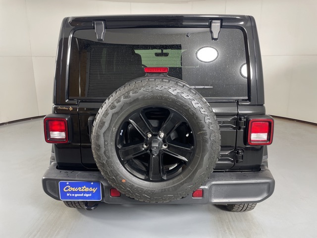 2021 Jeep Wrangler Unlimited Sahara Altitude photo 5