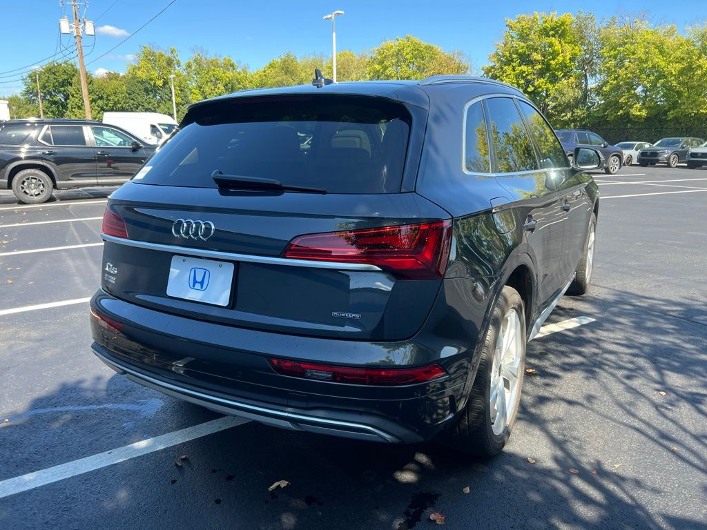 2021 Audi Q5 45 Prestige photo 4