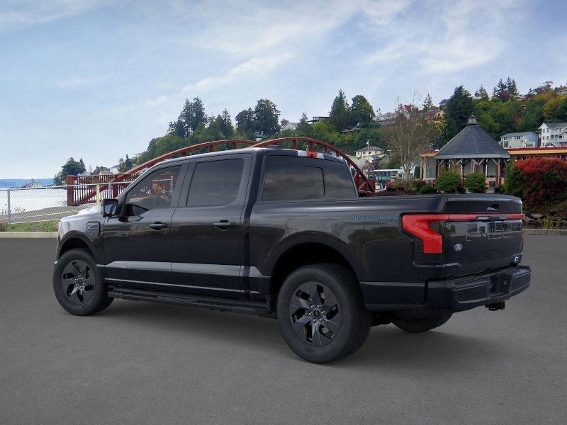 2025 Ford F-150 Lightning Lariat photo 4