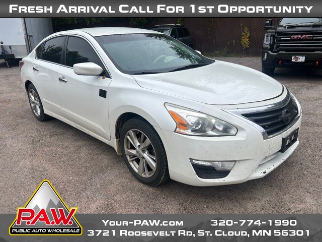 2013 Nissan Altima 2.5 SV photo 2