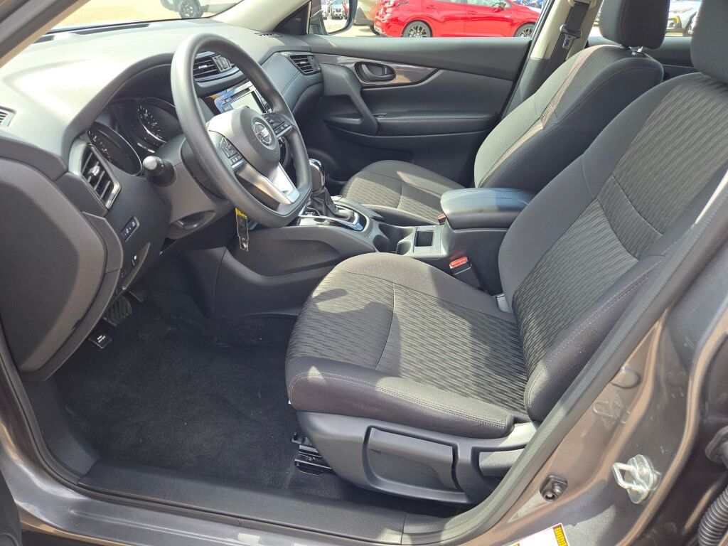 2020 Nissan Rogue S photo 20