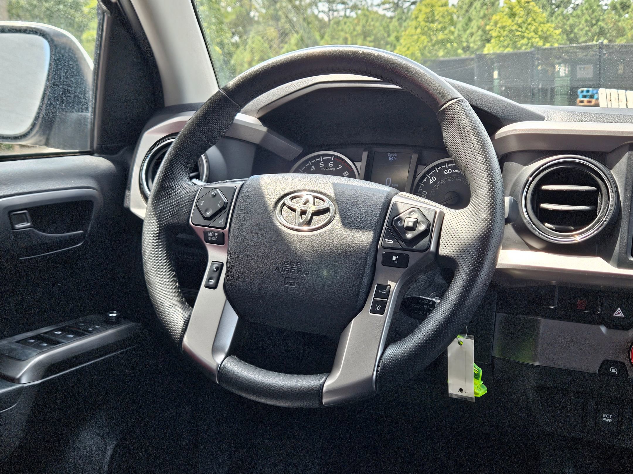 2018 Toyota Tacoma SR5 photo 8