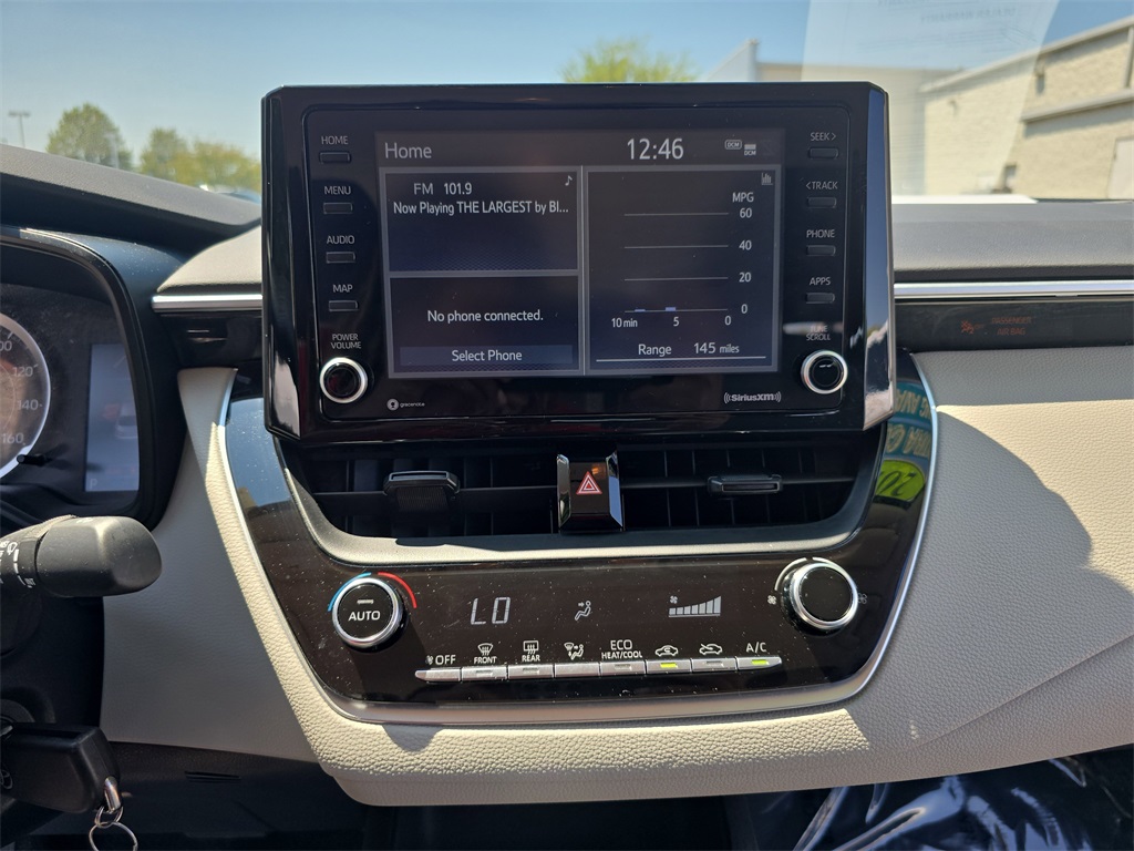 2022 Toyota Corolla LE photo 20