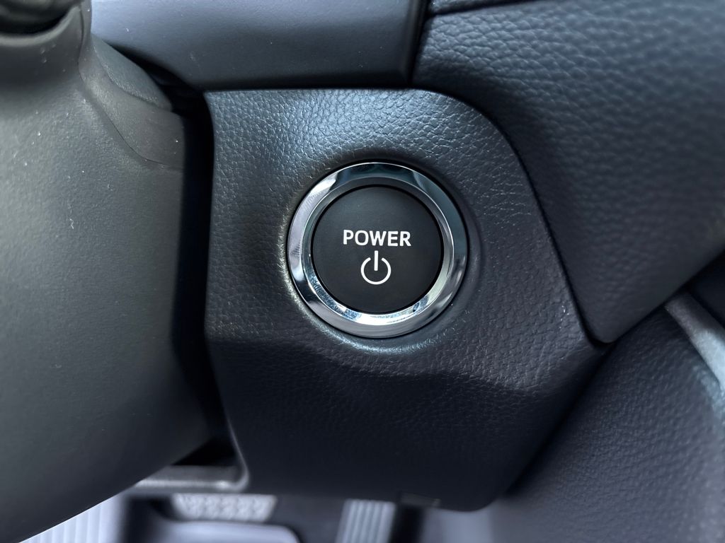 2025 Toyota RAV4 Hybrid XLE photo 27