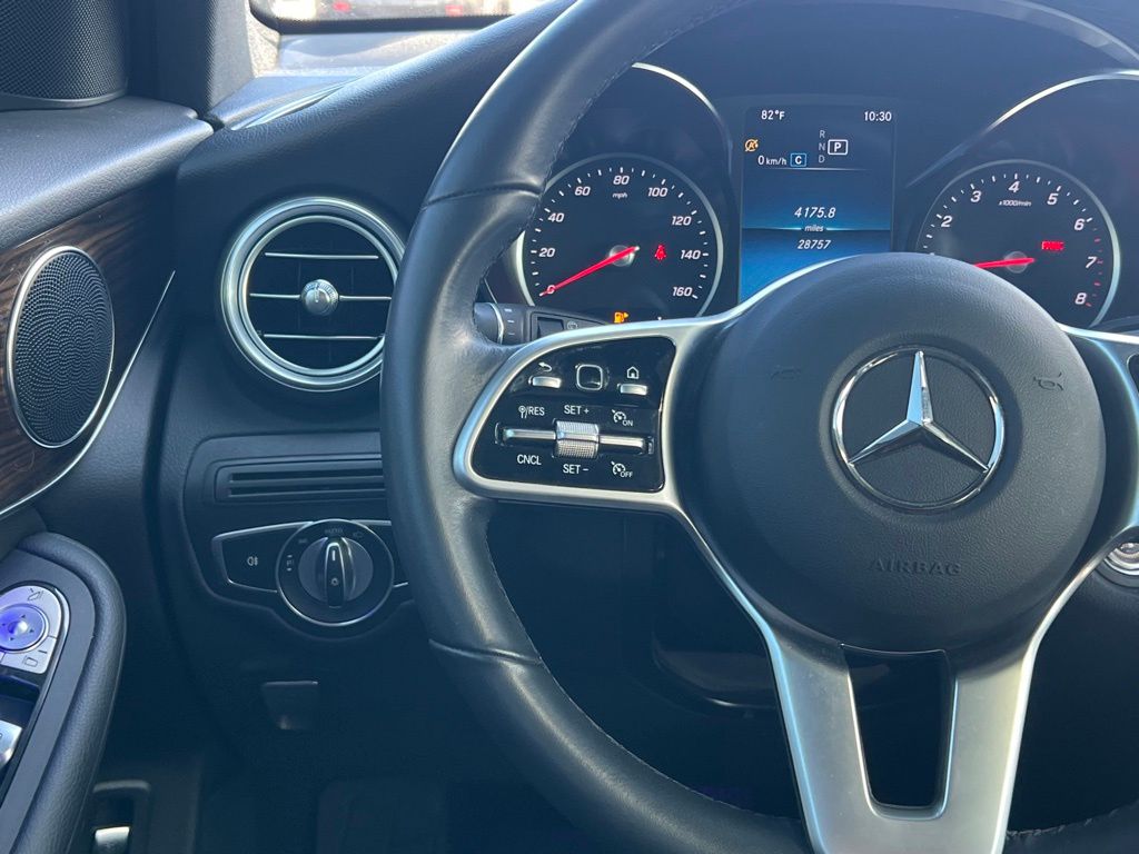 2021 Mercedes Benz GLC 300 photo 19