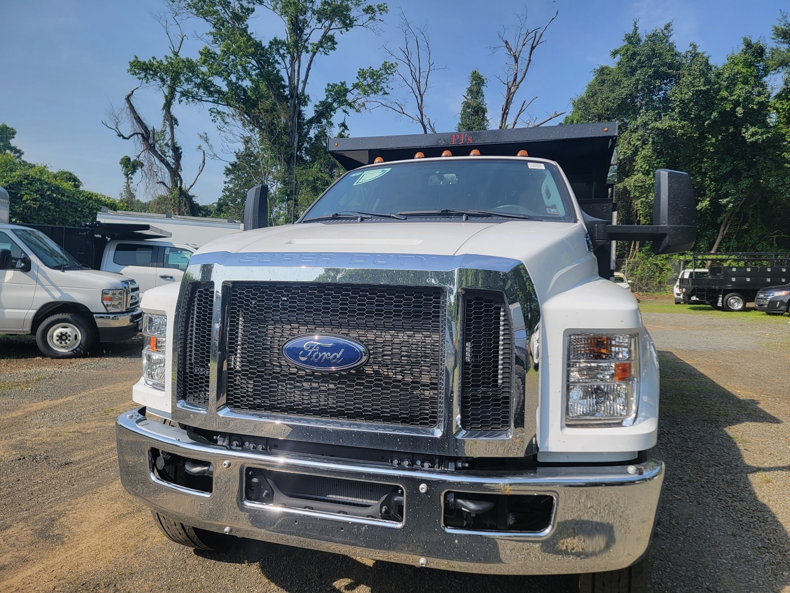 2025 Ford F-750 Regular Cab photo 8