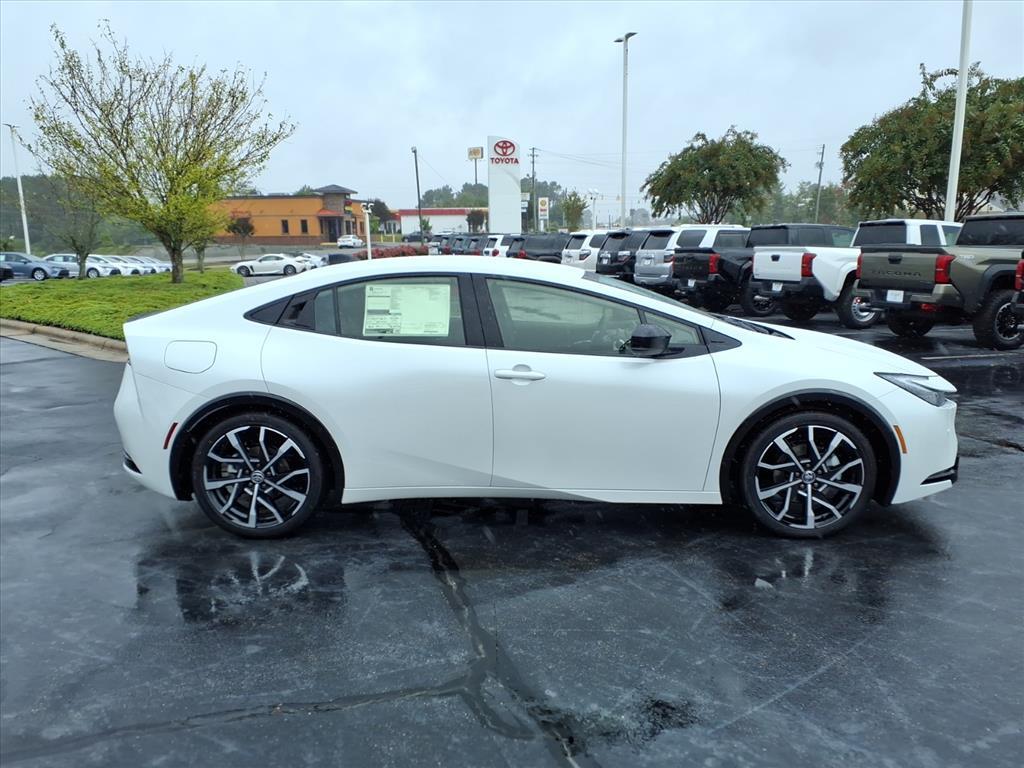 2026 Toyota Prius Plug-in Hybrid XSE photo 7