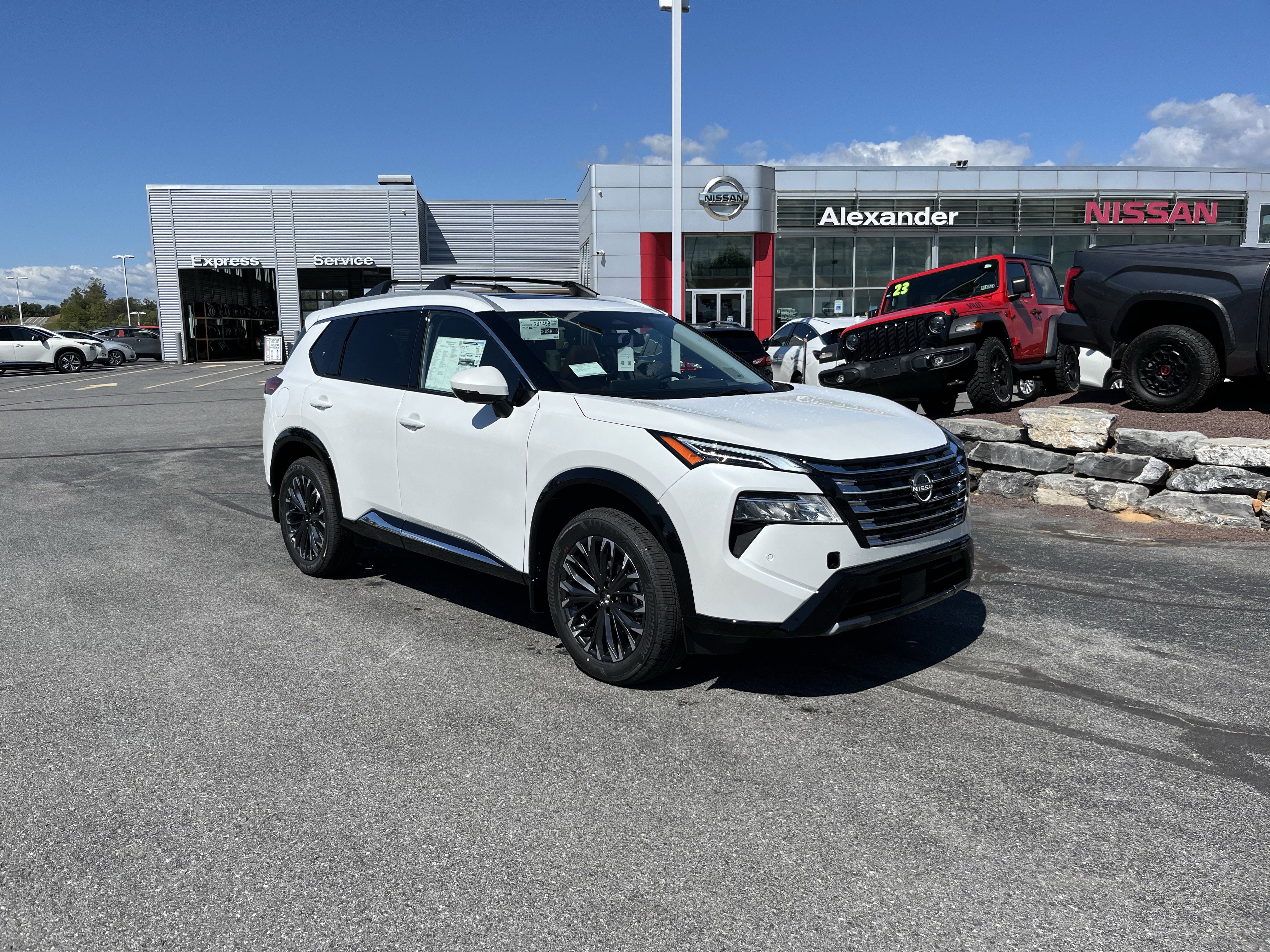 2026 Nissan Rogue Platinum's photo