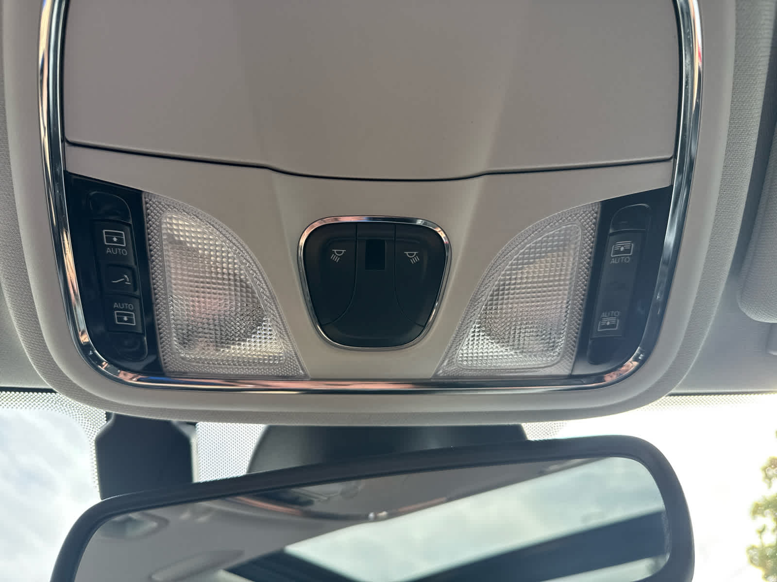 2023 Jeep Cherokee Altitude Lux photo 20