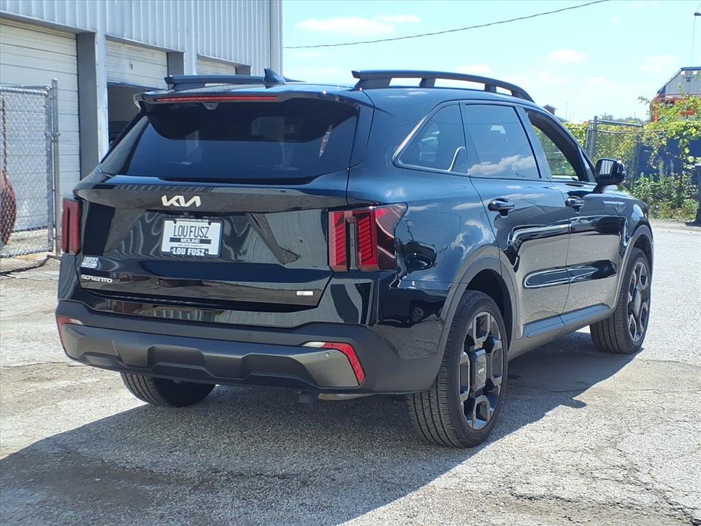 2024 Kia Sorento X-Line photo 3