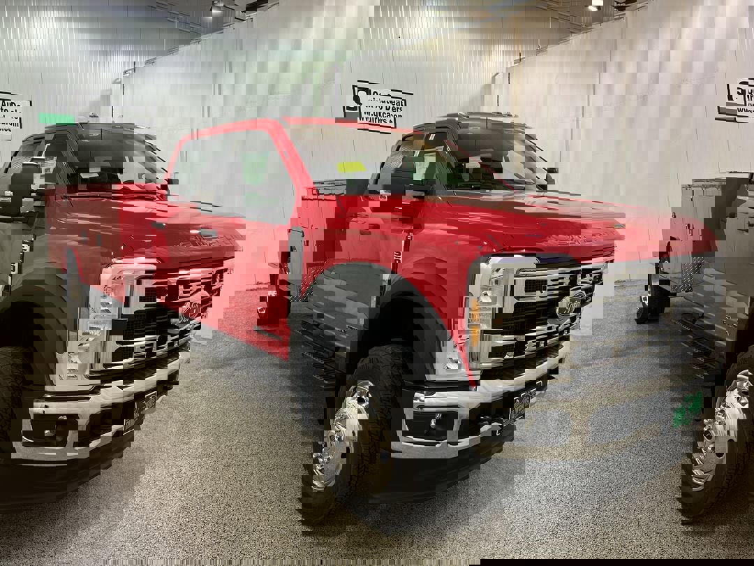 2025 Ford F-550 Super Duty Chassis Cab XL's photo