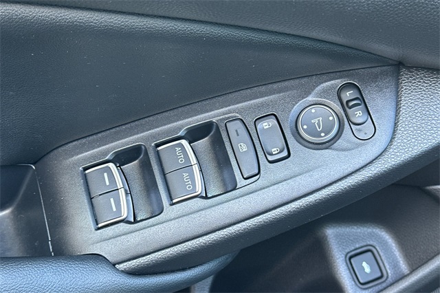 2022 Honda Accord LX photo 14